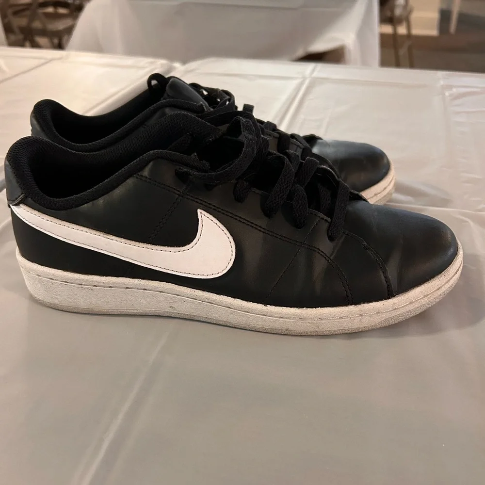 Nike Court Royale 2 Black White US 9 UK 6.5 EUR 40.5‎ Cm 26